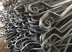 Bán buôn hoa sắt mỹ thuật – Gia công cổng cửa sắt inox giá xưởng