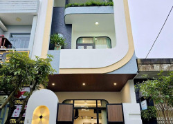 Cần Bán Gấp Nhà Rộng Thiết Kế Hiện Đại Tại Bến Lức