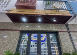 Cần Bán Gấp Nhà Giá Rẻ Tại Trung Tâm Bến Lức