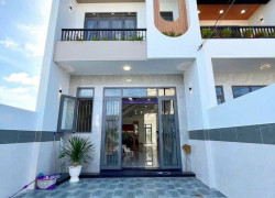 Chính chủ bán gấp căn nhà thiết kế hiện đại tại bến lức