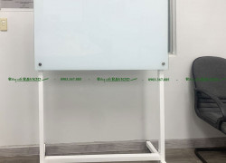 BẢNG KÍNH CÓ CHÂN DI ĐỘNG CHỮ T TẠI QUẬN 3