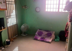 - Bán nhà Dương Bá Trạc p1 q8, hẻm ba gác sát hẻm xe hơi.