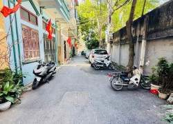 Bán nhà  nguyễn Hoàng Tôn, phân lô ô tô vào nhà