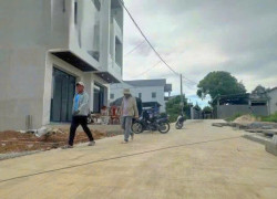 CẤN ĐƯỚC BÁN NHÀ PHỐ MỚI TINH, VỊ TRÍ ĐJEP MẶT TIỀN TL826, TIỆN ĐI BÌNH CHÁNH TP.HCM