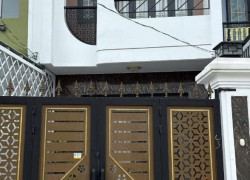 Bán Gặp Căn Nhà Mặt Tiền Ngay Trung Tâm Rạch Kiến