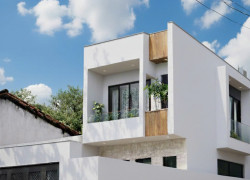 Căn góc Nguyễn Chí Thanh nhà trệt lầu có sân xe hơi giá 2,98 tỷ. Sổ hồng riêng