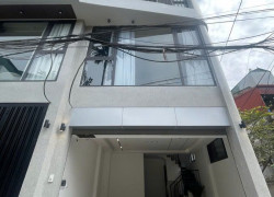 Nhà mới lung linh phố Ngọc Thuỵ - Lô góc 37m - Thang máy - Oto vào nhà - Giá 14,7 tỷ