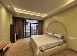 NGÕ TO NHƯ PHỐ - HÀNG HIẾM- CÓ Ô CHỜ THANG MÁY KHÁCH MUA VỀ THÊM THÙNG SƠN ĐẸP LING LANH KHU VỰC ĐỈNH CỦA CHÓP.