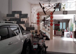 Chot thuê nhà 500m2 - 1 trệt 3 lầu đường Lý Phục Man, Q7