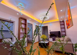 Bán gấp! Nhà Tập thể Hoàng Quốc Việt, Cầu Giấy, 52m2 – 2 ngủ, tặng full nội thất, giá 4.15 tỷ