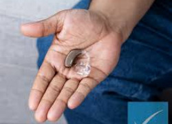 Giải pháp trợ thính công nghệ cao với Phonak Naída L90 UP