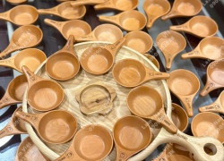 NHẬN GIA CÔNG KHẮC LASER KHAY GỖ THEO YÊU CẦU