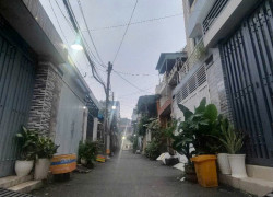 Vài bước ra ngã 3 Lê Đức Thọ – Lê Văn Thọ