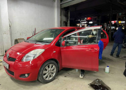 Thay kính xe ô tô, xe tải tận nơi lắp đặt nhanh chóng