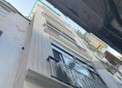 Hot - Bán nhà mới P. Nghĩa Đô Cầu Giấy - 5 tầng - mặt tiền 5m, ô tô vào nhà - giá 17,2 tỷ TL