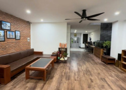 HOT - CHỈ 9.X TỶ – TÒA NHÀ 6 TẦNG – THANG MÁY - KHU ĐIỆN ÂM HÒA QUÝ