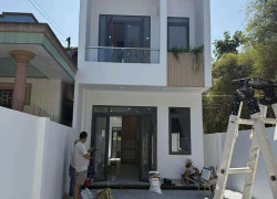 Căn góc Nguyễn Chí Thanh nhà trệt lầu có sân xe hơi giá 2,98 tỷ. Sổ hồng riêng