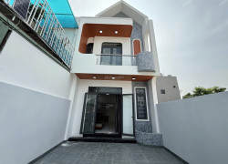 Chính chủ bán gấp nhà  5x25 pháp lý rõ ràng - mặt tiền đẹp đường Lò Lu, TP.Thủ Dầu Một