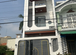 Cần bán đất sẵn nhà tại LONG HOÀ