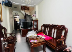 Bán gấp nhà mới,thang máy ở phố Yên Ninh - Ba Đình 40m 5 tầng 9,5 tỷ