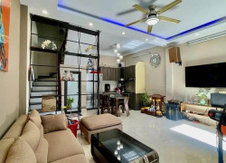 Nhỉnh 4tỷ, Nguyễn Lương Bằng