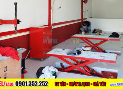 Bàn nâng xe máy âm nền( bàn nâng xe máy âm nền)