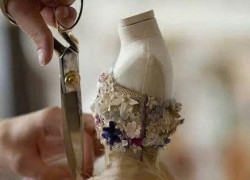 Tuyển thợ đính kết thủ công làm hàng thời trang cao cấp ở Q1