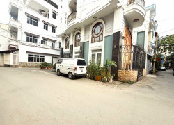 CÁCH QUẬN 10 CHỈ 5 PHÚT – NHÀ 5 TẦNG KIÊN CỐ – TỔNG DIỆN TÍCH SÀN ~240M² – ĐANG KHAI THÁC ỔN ĐỊNH ~40TR/THÁNG