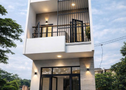 ĐấT NHÀ ĐẸP GẦN KHU VỰC BÌNH CHÁNH