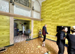 Nhà mặt ngõ ba gác đỗ cửa, thẳng tắp ra phố