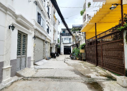 Nhà đẹp Khu Trung Tâm 216 m2 (7,6x29), Hẻm Xe Tải 6 m, phù hợp xây Căn Hộ Dịch Vụ, Biệt Thự