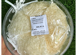 Bạn muốn đồ ăn vặt luôn giòn ngon? Gói hút ẩm Thịnh Phong chính là giải pháp!