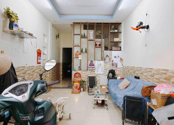 Bán nhà sát mặt đường tương lai Hẻm xe tải ra Mặt tiền 
ĐÚC BÊ TÔNG NGANG 4 DÀI 11 CÓ 5 TỶ Q4