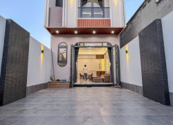 ✨ NHÀ 1 TRỆT 1 LẦU – 105m² – Ở NGAY 📍 SÁT CHỢ – SÁT TRƯỜNG | KDL & BỜ KÈ BỬU LONG – BIÊN HÒA