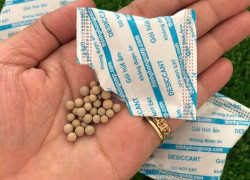 Gói hút ẩm giúp đồ ăn vặt, bánh mứt giữ giòn lâu thế nào?