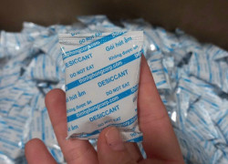 Gói hút ẩm nào giúp đồ ăn vặt, bánh mứt không bị mềm ỉu?