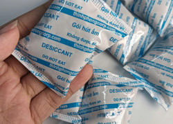 Muốn đồ ăn vặt giòn lâu hơn? Đừng quên gói hút ẩm!