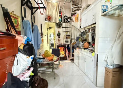 NHỎ ĐẦY CÔNG NĂNG 14M2 2 TẦNG SHR GIÁP Q11 CHỈ 2.2 TỶ