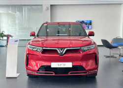 VF9 giảm giá cực sốc lên tới 300 triệu - sẵn xe giao ngay