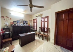 Bán nhà Đường 19/5 DT 65m2, 3 Tầng, MT 5.14m, Giá 13.6 tỷvăn quán Hà Đông