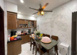 Bán gấp nhà mặt phố Hà Huy Tập Yên Viên 70 m 5 tầng chỉ 15 tỷ kinh doanh sầm uất