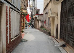 Cần bán gấp nhà khu TT Cơ Khí Yên Viên 60m 4 tấng chỉ 5 tỷ thông thoáng yên tĩnh