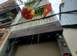 Bán nhà Gia Quất,Long Biên 5 tầng,42m oto vào nhà nhỉnh 8 tỷ