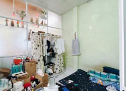 bán nhà diện tích 50 m2 SHR có 3 tê 
đúc bê tông q4 cạnh Q1