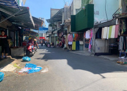 NHÀ 4 TẦNG NGAY CHỢ TRẦN HỮU TRANG – HẺM XE HƠI – SÁT Q1, Q3 - Nhỉnh 7 tỉ