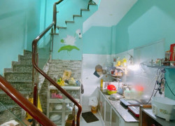 Cần bán nhà- Đoàn Văn Bơ-Phường 12, Quận 4