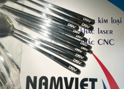 Khắc laser lên muỗng, đũa inox - bền đẹp