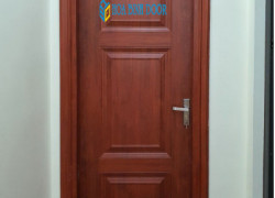 Cửa thép vân gỗ tại Bình Phước
