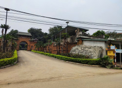 BÁN ĐÂT ĐỒNG BÈN – QUỐC OAI 451 m2,MT 13,5 M MẶT ĐƯỜNG NHỰA, 9 TỶ