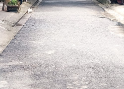 Nhà 2 tầng - Gần biển - Gần chợ